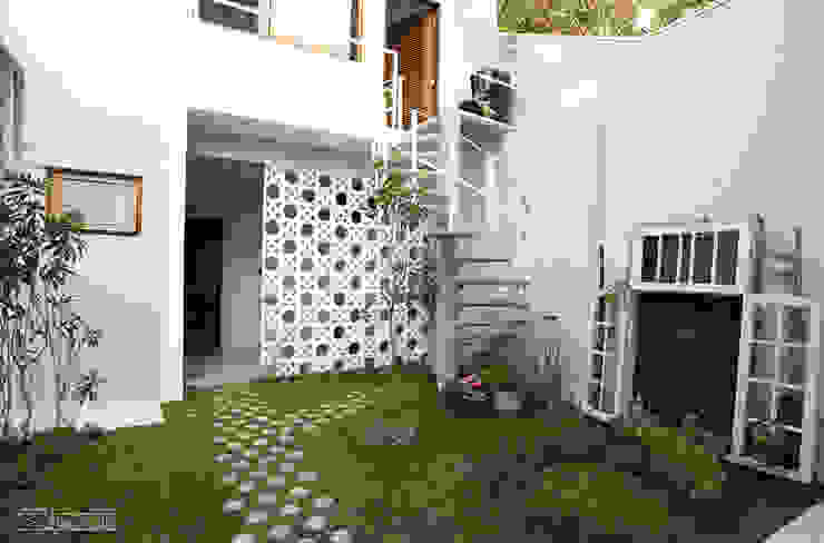 Residencial Liberdade SET Arquitetura e Construções Garagens e edículas clássicas