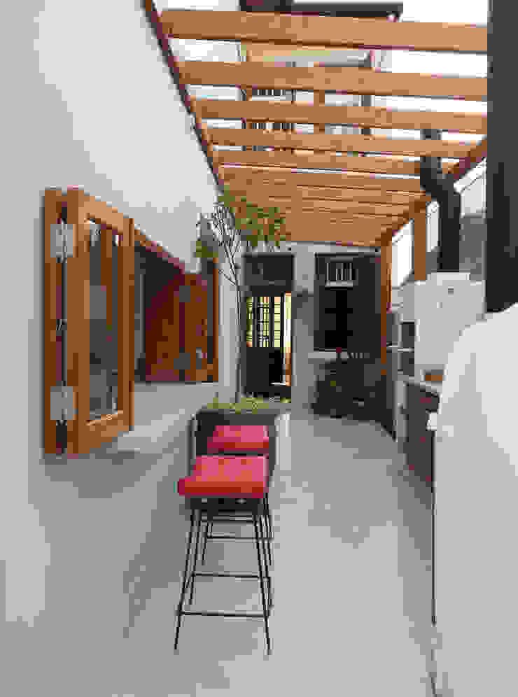 Residencial Liberdade SET Arquitetura e Construções Corredores, halls e escadas clássicos