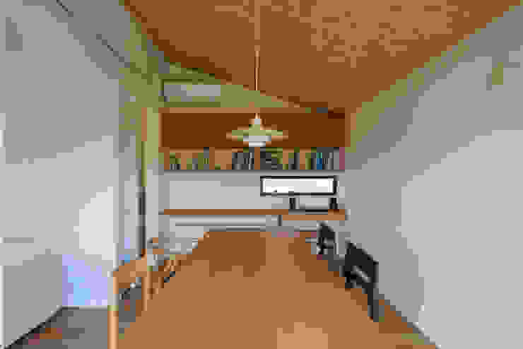 株式会社スタジオ・チッタ Studio Citta Modern dining room