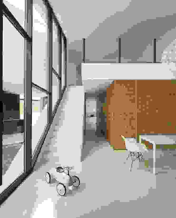 Contaminar Vidigal Salas de estar minimalistas por CONTAMINAR Minimalista