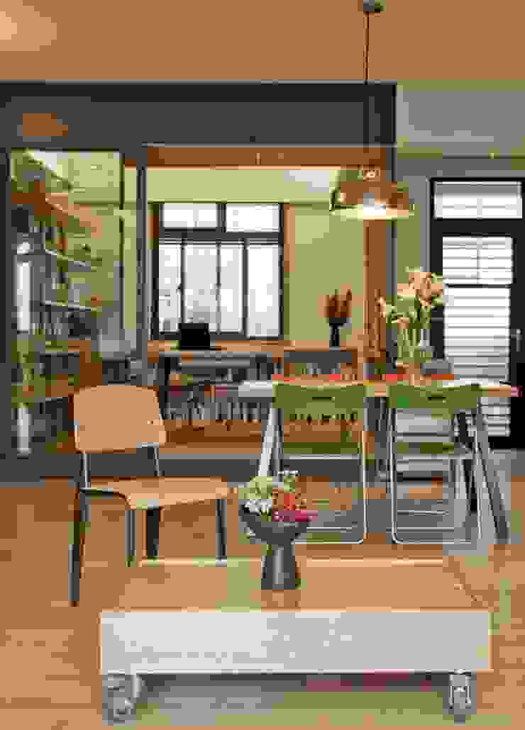 直方設計有限公司 مكتب عمل أو دراسة