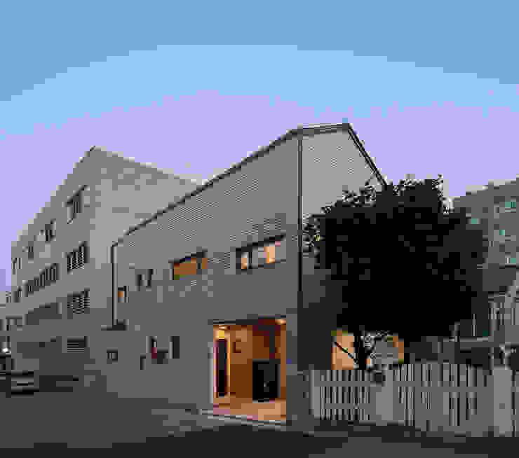 소하 건축사사무소 SoHAA Дома в стиле модерн