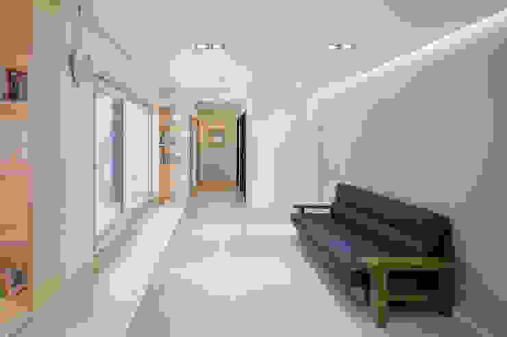 소하 건축사사무소 SoHAA Стены и пол в стиле модерн