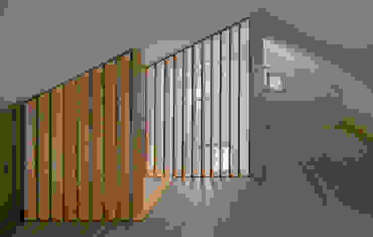 소하 건축사사무소 SoHAA Коридор, прихожая и лестница в модерн стиле