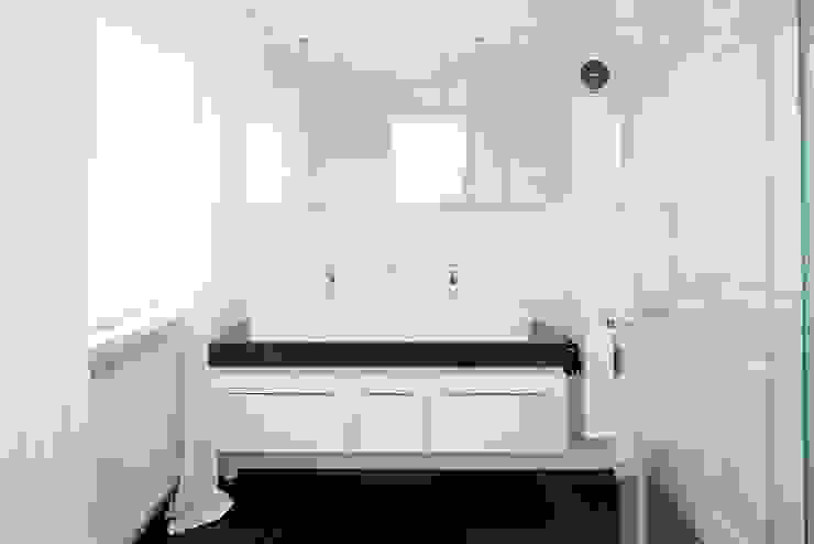 Helles Frisches Bad Mit Vintage Stil Badewanne By Bulling Die Badspezialisten Homify