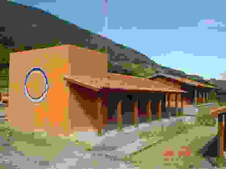 Casas y cabañas de Madera -GRUPO CONSTRUCTOR RIO DORADO (MRD-TADPYC) บ้านและที่อยู่อาศัย