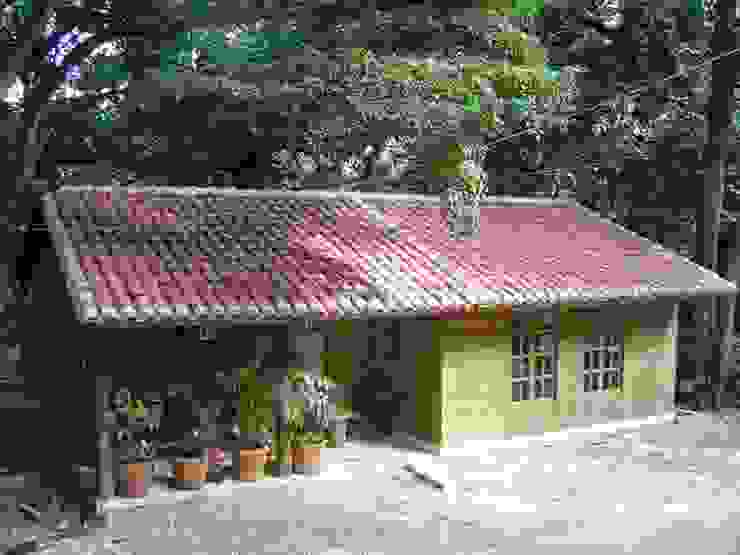 Casas y cabañas de Madera -GRUPO CONSTRUCTOR RIO DORADO (MRD-TADPYC) ห้องทำงาน/อ่านหนังสือ