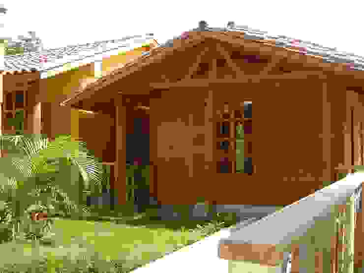 Casas y cabañas de Madera -GRUPO CONSTRUCTOR RIO DORADO (MRD-TADPYC) ห้องทำงาน/อ่านหนังสือ