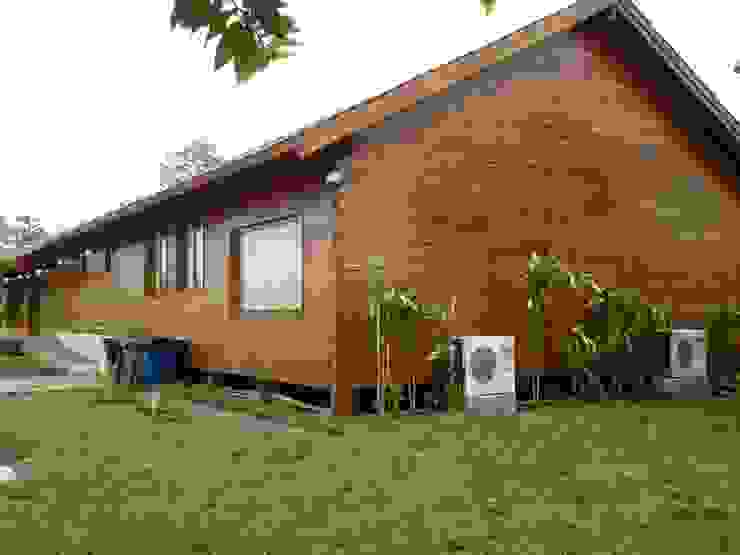 Casas y cabañas de Madera -GRUPO CONSTRUCTOR RIO DORADO (MRD-TADPYC) ห้องทำงาน/อ่านหนังสือ