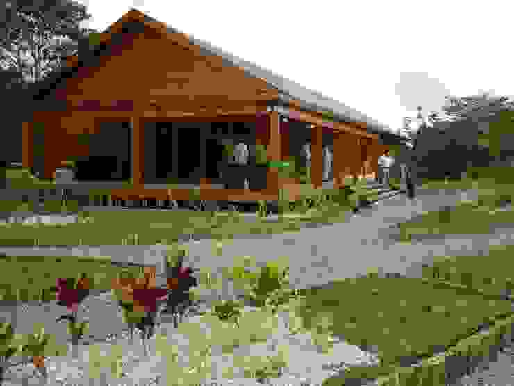 Casas y cabañas de Madera -GRUPO CONSTRUCTOR RIO DORADO (MRD-TADPYC) ห้องทำงาน/อ่านหนังสือ