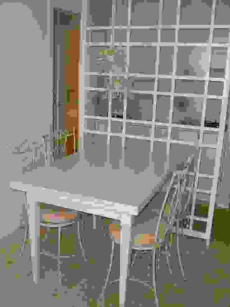 zona pranzo Mobili Donda Sala da pranzo eclettica tavolo da pranzo,sedie in ferro