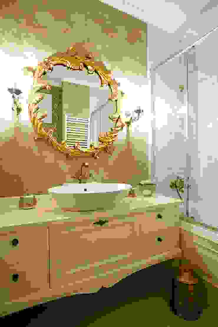 Turkuaz Evleri, Öykü İç Mimarlık Öykü İç Mimarlık Classic style bathroom