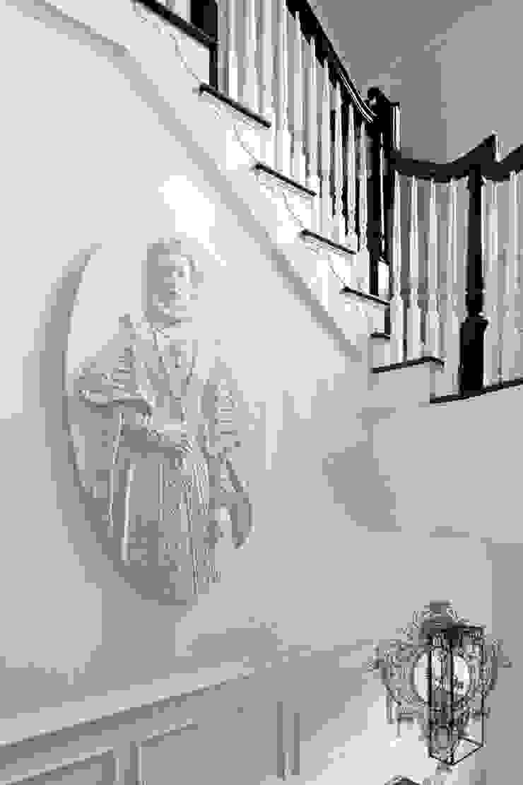 Stairway Kellie Burke Interiors Eclectic style corridor, hallway & stairs