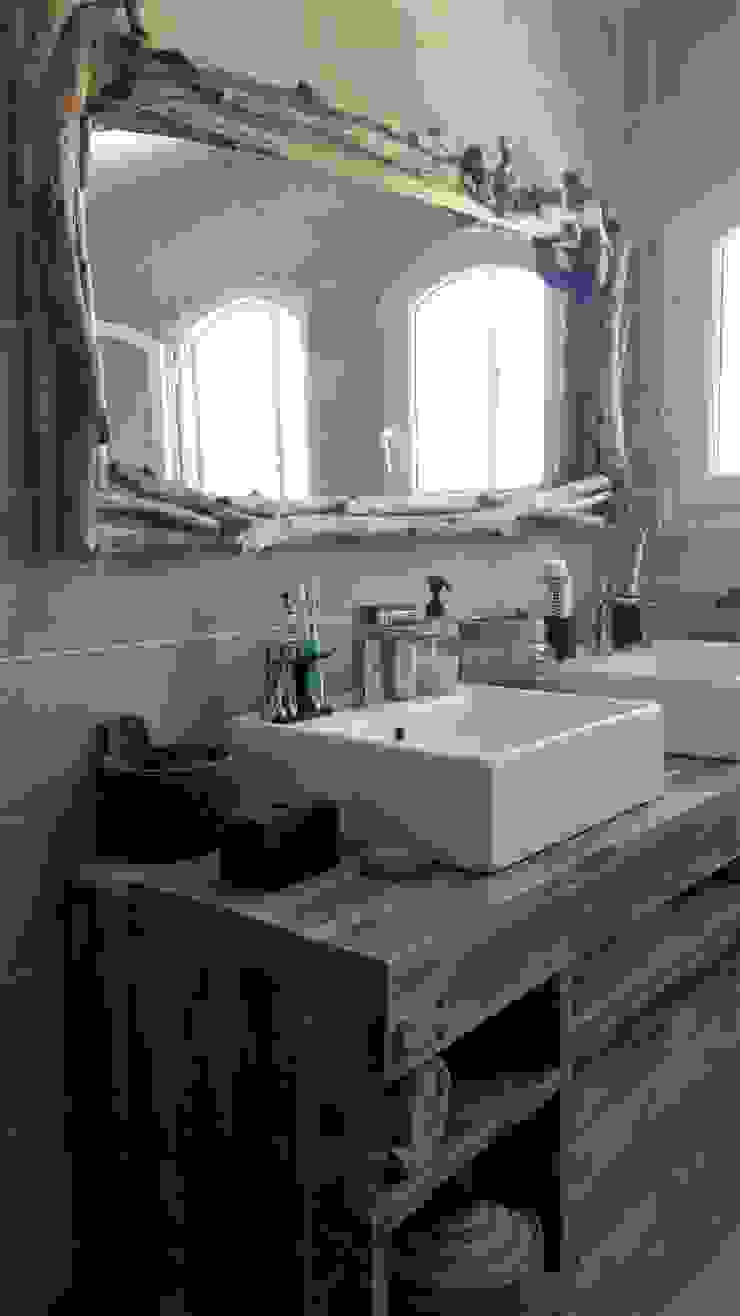 Meuble Sous Vasques Cree En Palette Et Miroir En Bois Flotte By