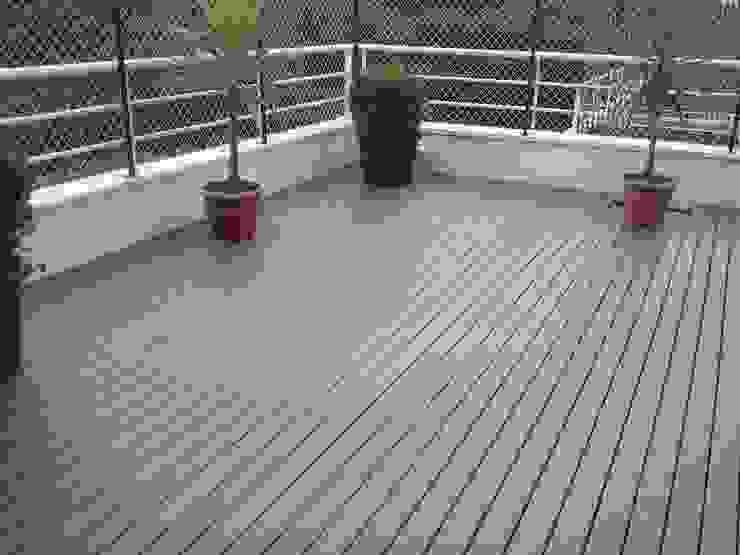 terraco com deck de madeira plastica