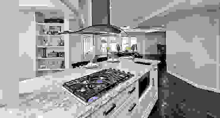 2014 Coty Award Wining Kitchen Classic style kitchen by Main Line Kitchen Design Classic