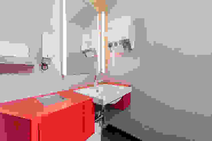 WC Waschtisch Ohlde Interior Design Moderne Bürogebäude MDF Rot