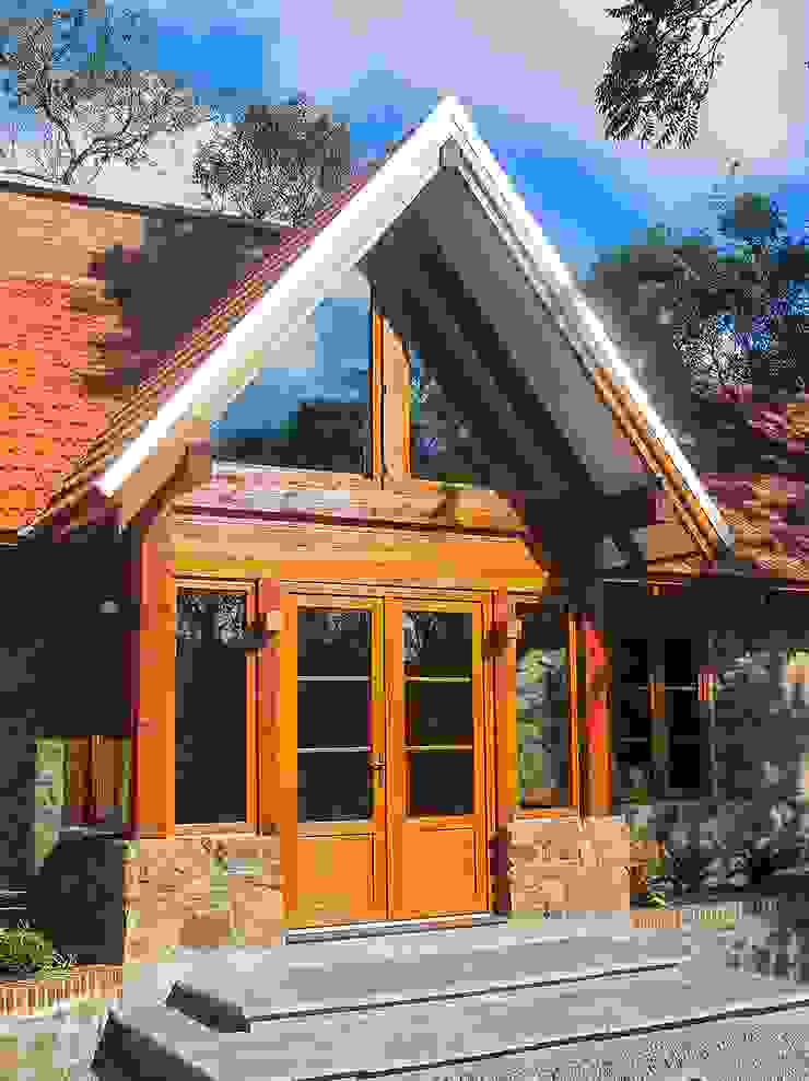 Simone Miranda Representante - Amplex Aberturas em PVC Casas rurales Acabado en madera