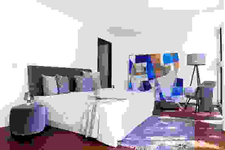 Penthouse - Klassich - Blau-Grau Münchner home staging AGENTUR GESCHKA Minimalistische Schlafzimmer Grau Penthouse,Schlafzimmer,klassisch,grau,blau-grau,homestaging,home staging,homestagingmünchen,homestaginggeschka
