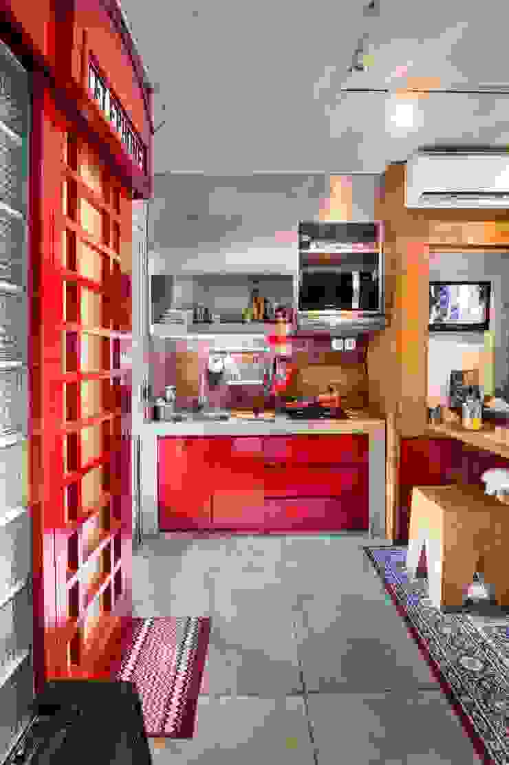 Industrial London inspired apartment, SATTVA square SATTVA square Dapur Gaya Industrial