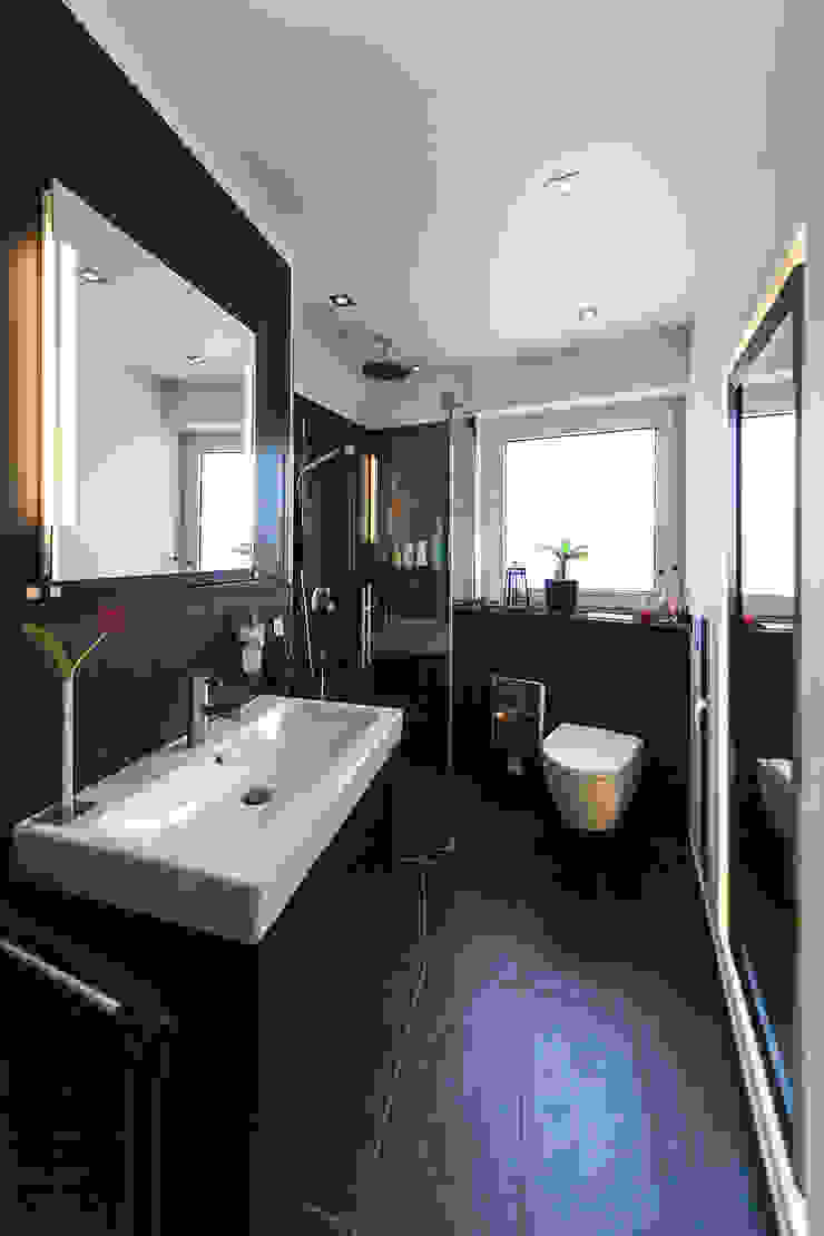 Kleines Bad In Schwarz By Minderjahn Die Badgestalter Homify