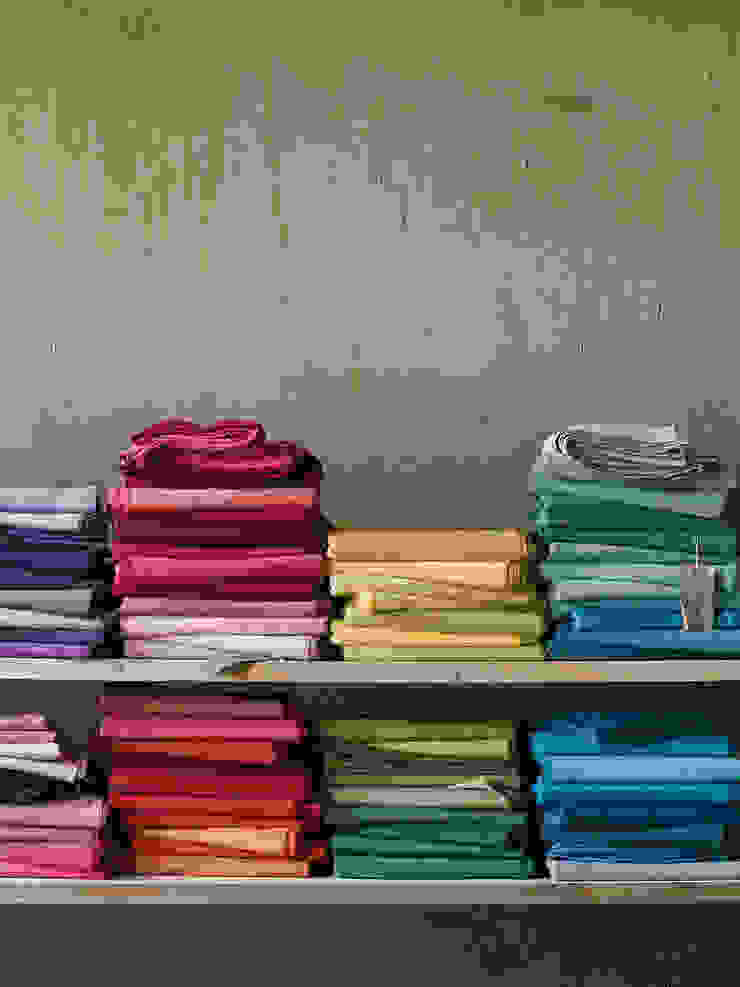 Stoffe in unseren Wohnfarben für alle Gelegenheiten Wohnwiese Jette Schlund Moderne Wohnzimmer Baumwolle Stoffe,Vorhänge,Kissen,Polster,Regenbogenfarben,bunt,leuchtende Farben,Accessoires und Dekoration
