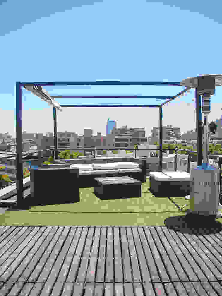 ​Penthouse Triplex · Barrio Italia, Francisco Vicuña Balaresque Francisco Vicuña Balaresque Balcones y terrazas industriales