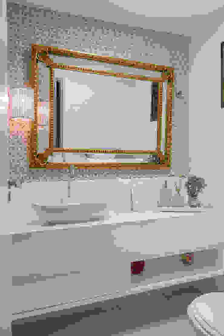 Lavabo DM ARQUITETURA E ENGENHARIA Banheiros modernos lavabo,lavabo decorado,espelho