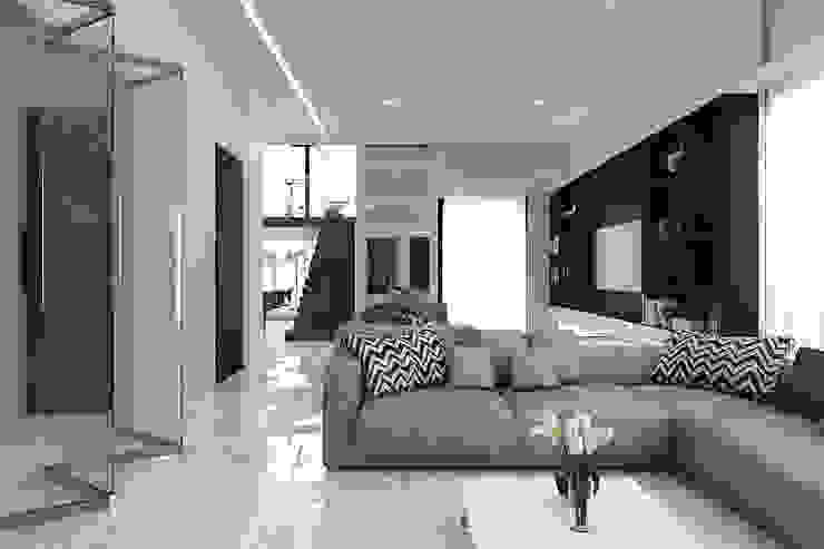 SA House ACCESS ARCHITECT Ruang Keluarga Minimalis
