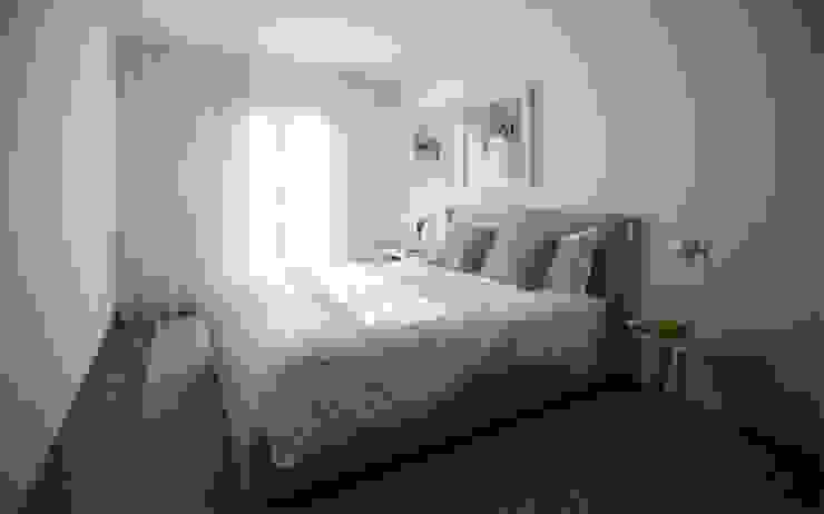 GOYA RESIDENCE, Tralhão Design Center Tralhão Design Center Modern Bedroom