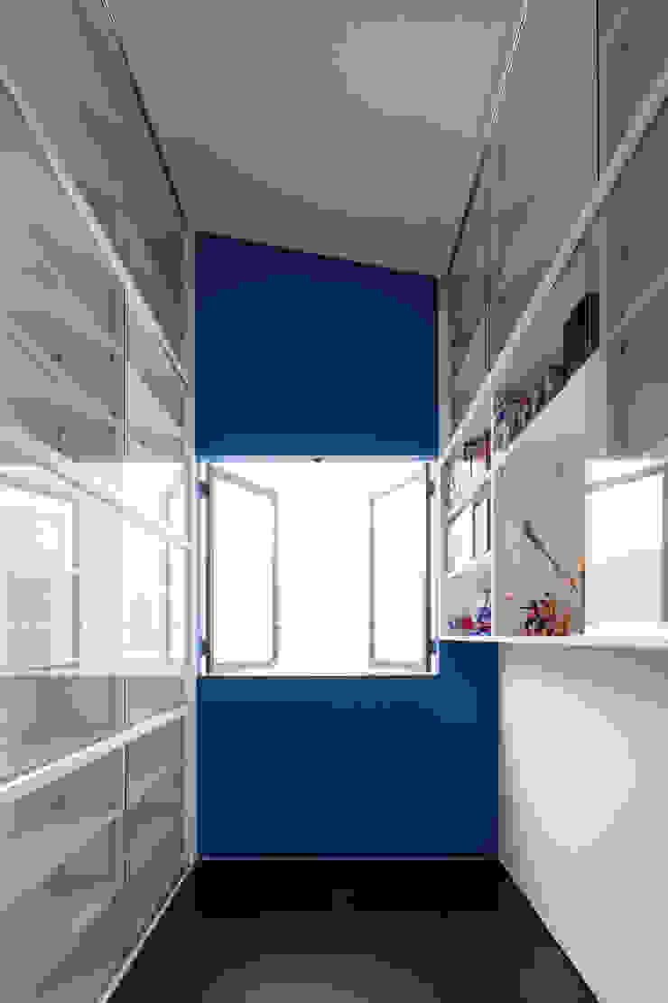 flap *studio LOOP 建築設計事務所 Studio moderno
