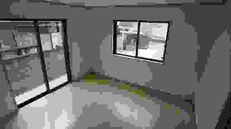 SK邸 マルモコハウス Moderne Wohnzimmer