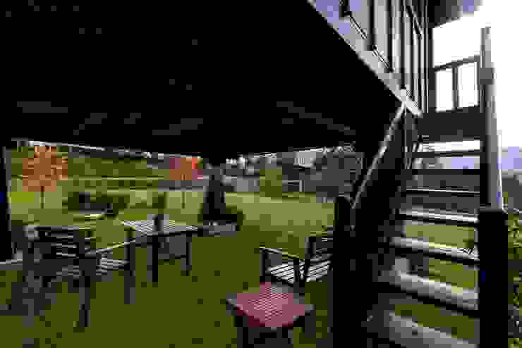 RUSTICASA Casas de madera Madera Acabado en madera