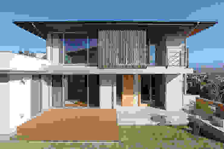 TEKTON | テクトン建築設計事務所 Eklektyczne domy Drewno