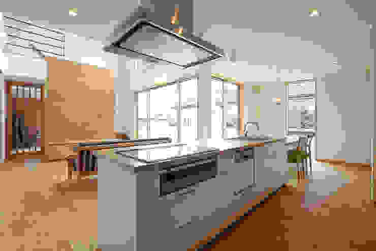TEKTON | テクトン建築設計事務所 Eklektyczna kuchnia