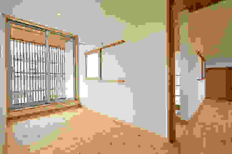 TEKTON | テクトン建築設計事務所 Eklektyczny ogród zimowy