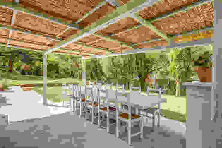 Studio Guerra Sas Jardines de estilo clásico