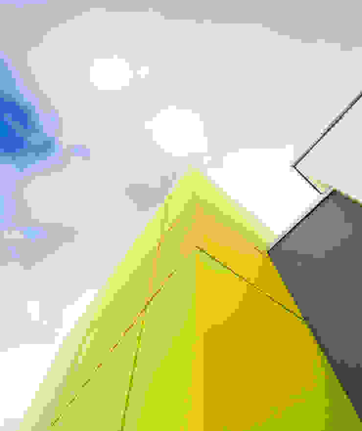 Escola em Alguber Escolas modernas por NOZ Arquitectura Moderno