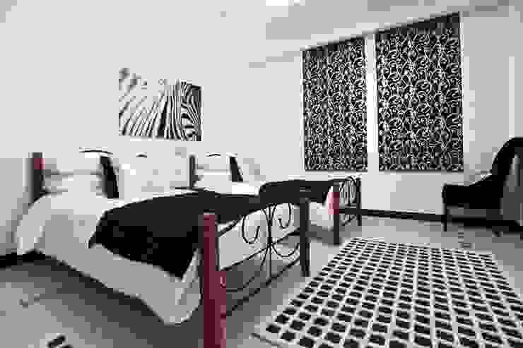 Palm Jumeirah 1 Chameleon Interior Eclectic style bedroom