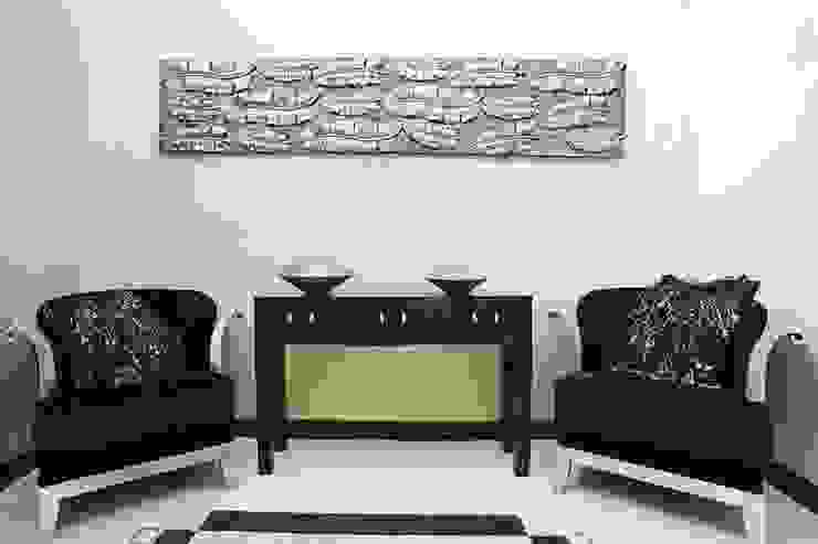 Palm Jumeirah 1 Chameleon Interior Eclectic style corridor, hallway & stairs