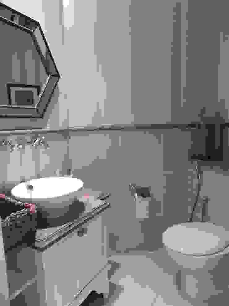 Old Town Dubai Chameleon Interior Eclectic style bathroom