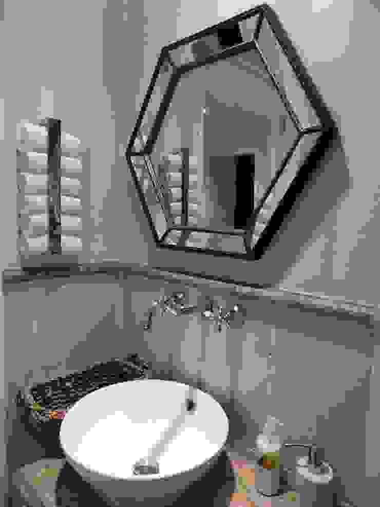 Old Town Dubai Chameleon Interior Eclectic style bathroom