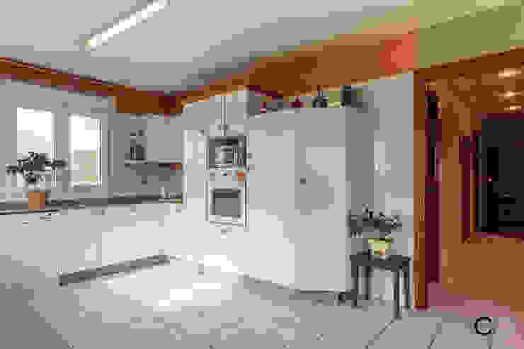 CCVO Design and Staging Cozinhas modernas