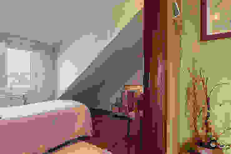 CCVO Design and Staging Corredores, halls e escadas modernos