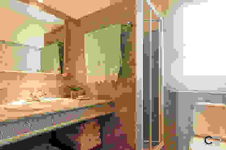 CCVO Design and Staging Casas de banho modernas