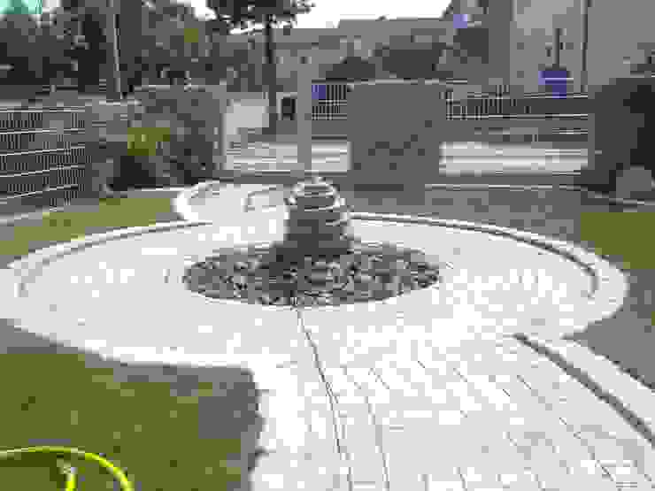 Garten-Landschaftsbau Hierreth-Felser GmbH Giardino moderno
