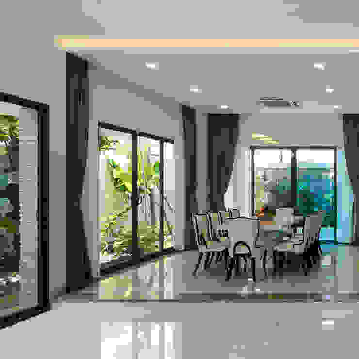 Biệt thự Sân vườn Mrs.Ngọc Thảo. KĐT VCN Phước Hải, P. Phước Hải, tp. Nha Trang. Nhiếp ảnh: Quang Dam VĂN PHÒNG KIẾN TRÚC PP Phòng ăn phong cách hiện đại
