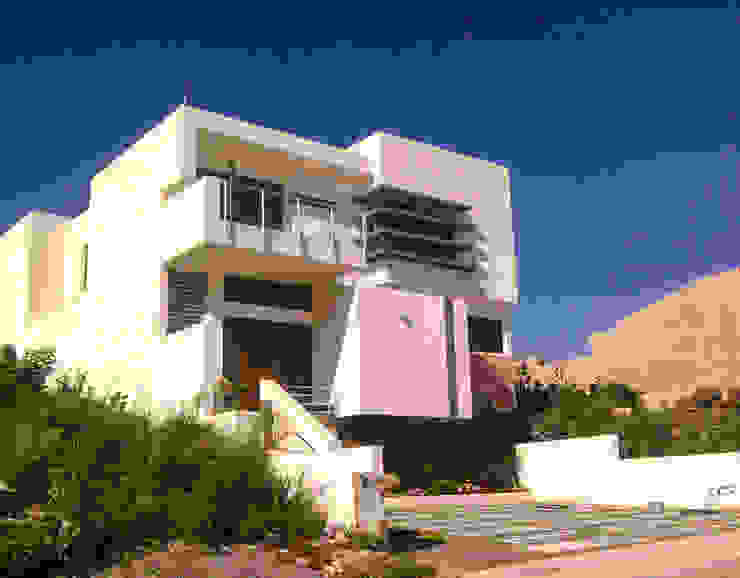Estilo Homes Minimalist houses