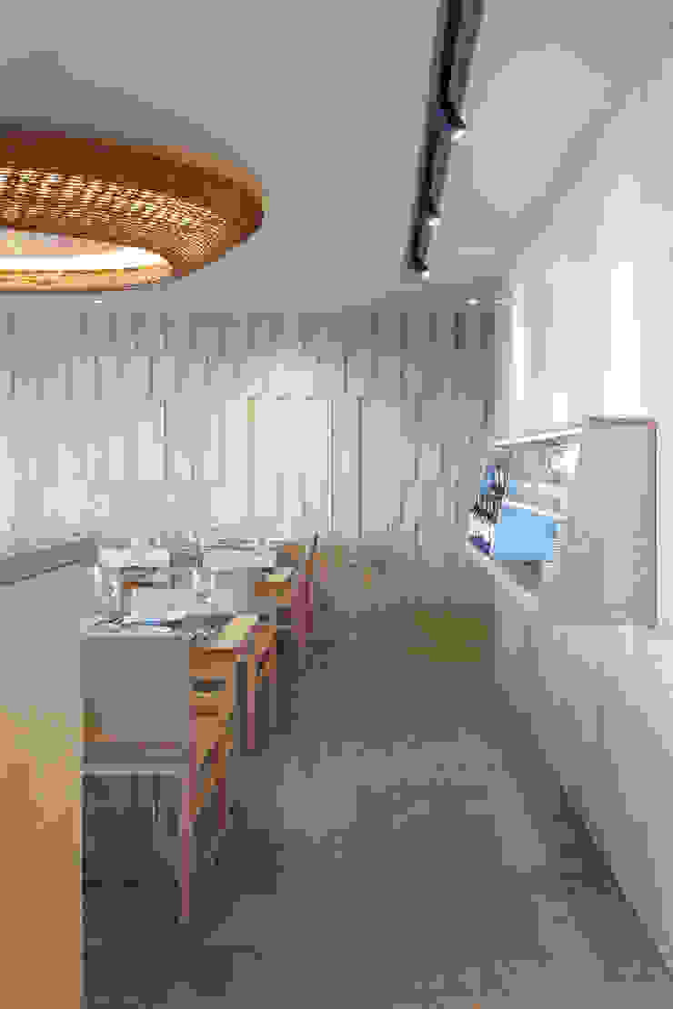 Gastronomía de estilo mediterráneo de BL Design Arquitectura e Interiores Mediterráneo Contrachapado