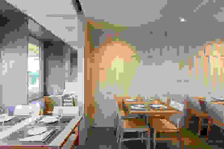 Gastronomía de estilo mediterráneo de BL Design Arquitectura e Interiores Mediterráneo Caliza